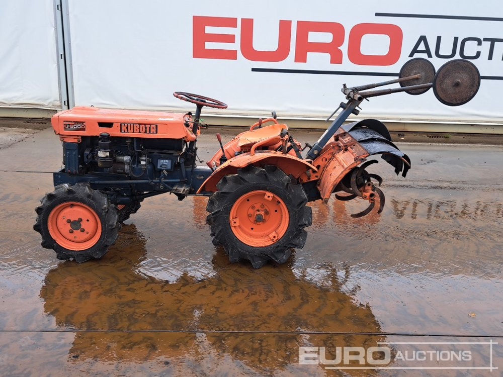 Kubota B6000 - Малък трактор: снимка 2 Kubota B6000 - Малък трактор: снимка 2
