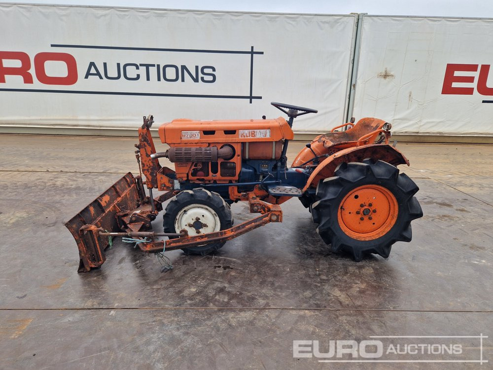 Kubota B7001 - Малък трактор: снимка 2 Kubota B7001 - Малък трактор: снимка 2
