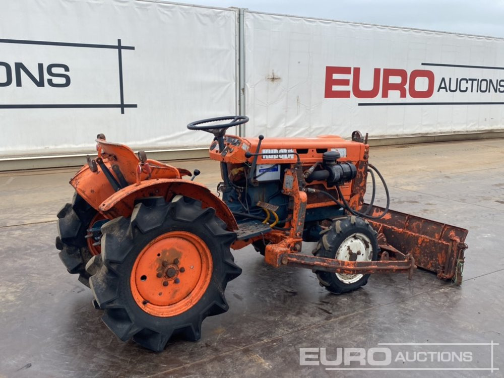Kubota B7001 - Малък трактор: снимка 5 Kubota B7001 - Малък трактор: снимка 5