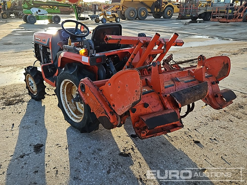 Kubota GB15 - Малък трактор: снимка 3 Kubota GB15 - Малък трактор: снимка 3