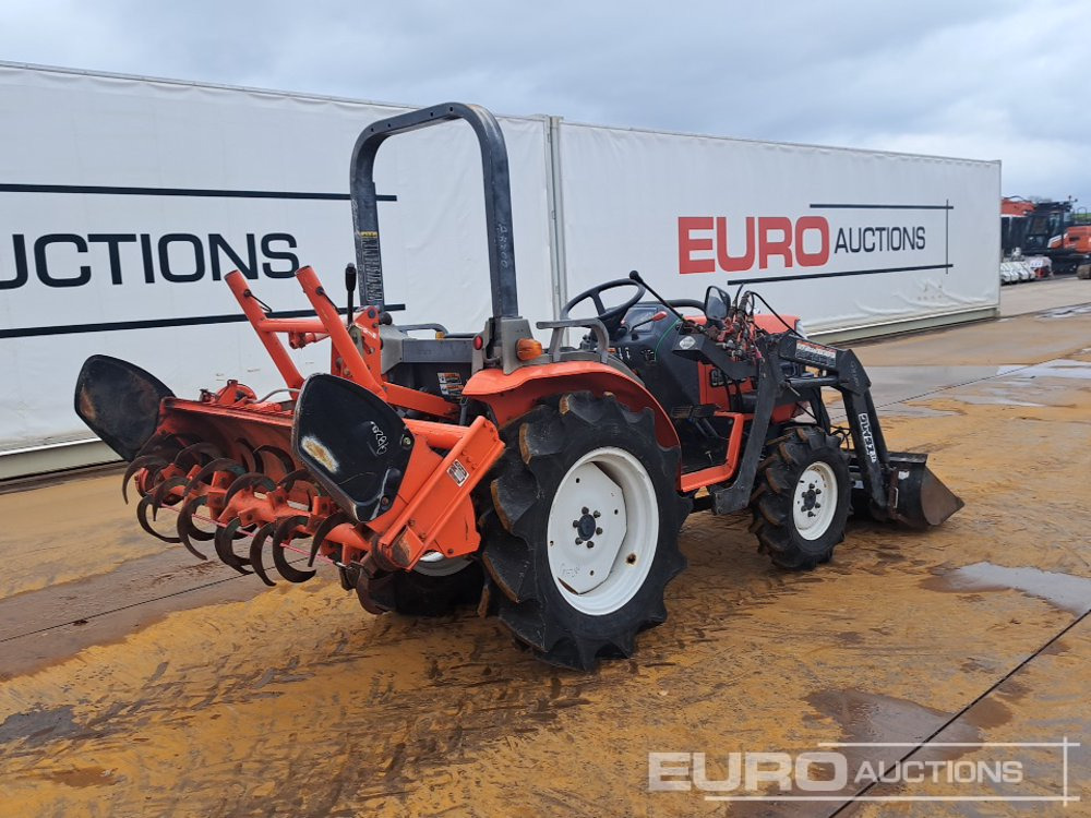 Kubota GB200 - Малък трактор: снимка 5 Kubota GB200 - Малък трактор: снимка 5