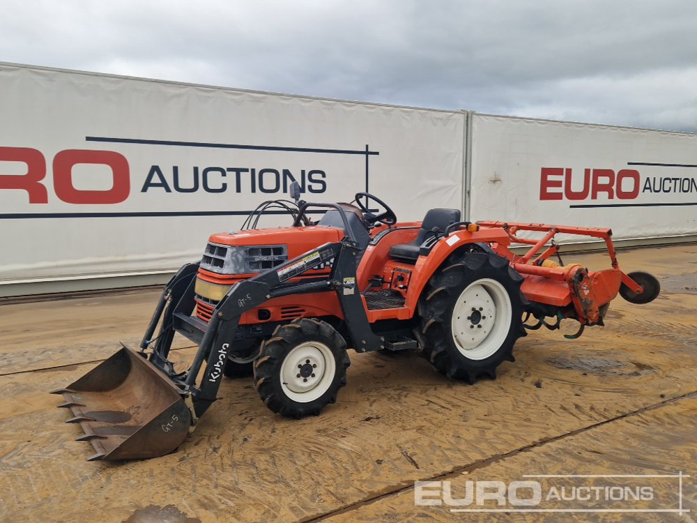 Kubota GT5 - Малък трактор: снимка 1 Kubota GT5 - Малък трактор: снимка 1
