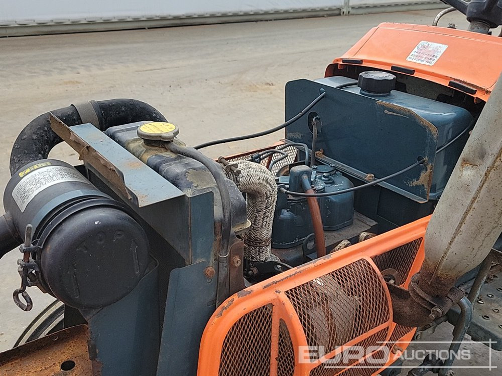 Малък трактор Kubota L1801: снимка 15 Малък трактор Kubota L1801: снимка 15