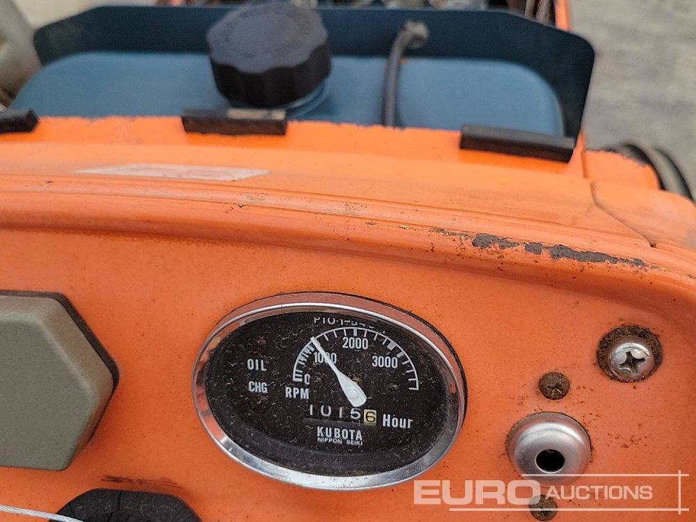 Малък трактор Kubota L1801: снимка 31 Малък трактор Kubota L1801: снимка 31