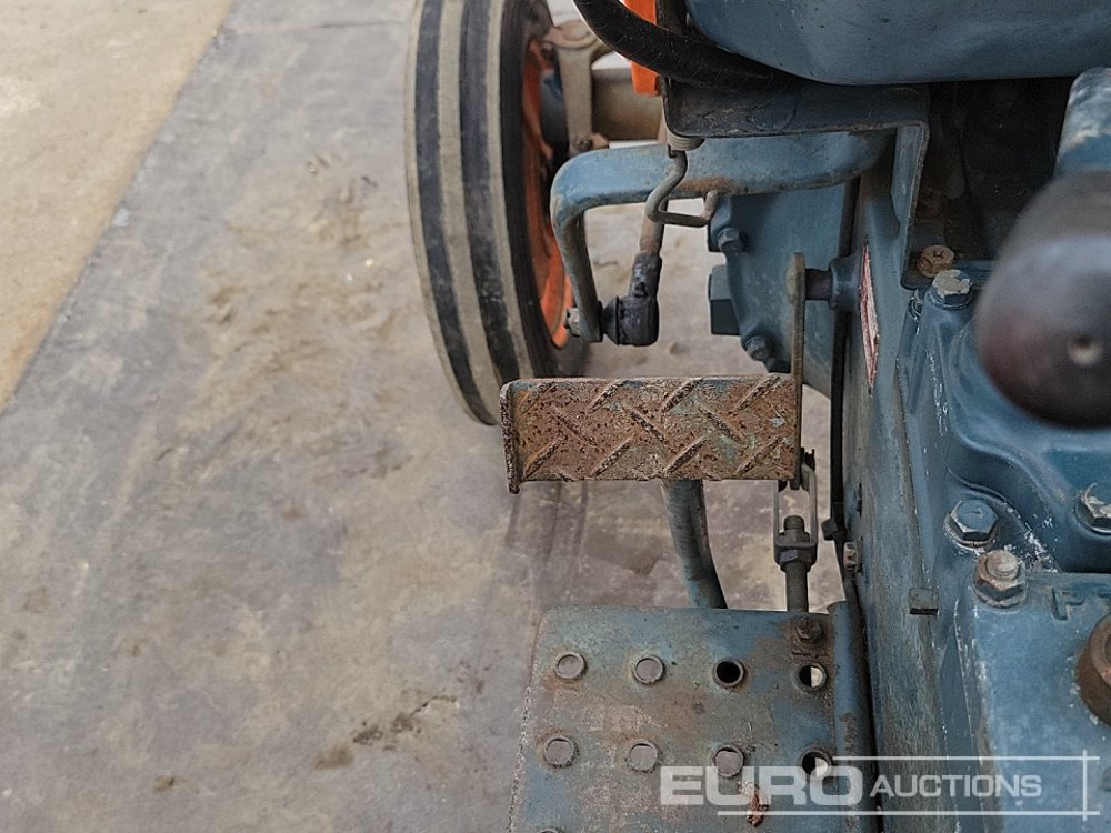 Малък трактор Kubota L1801: снимка 26 Малък трактор Kubota L1801: снимка 26