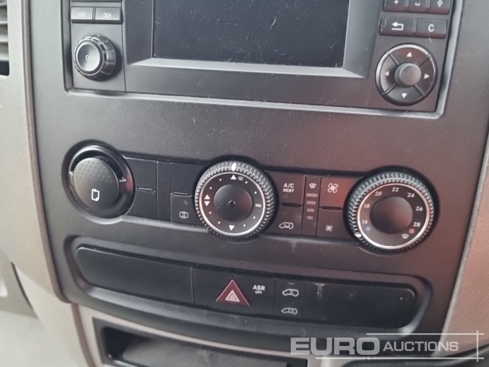 Лекотоварен автомобил 2015 Volkswagen Crafter: снимка 30