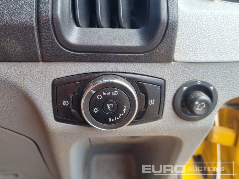 Лекотоварен автомобил 2016 Ford Transit 350: снимка 30