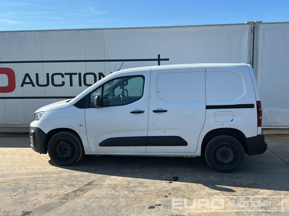 2020 Peugeot Partner - Лекотоварен автомобил: снимка 2 2020 Peugeot Partner - Лекотоварен автомобил: снимка 2