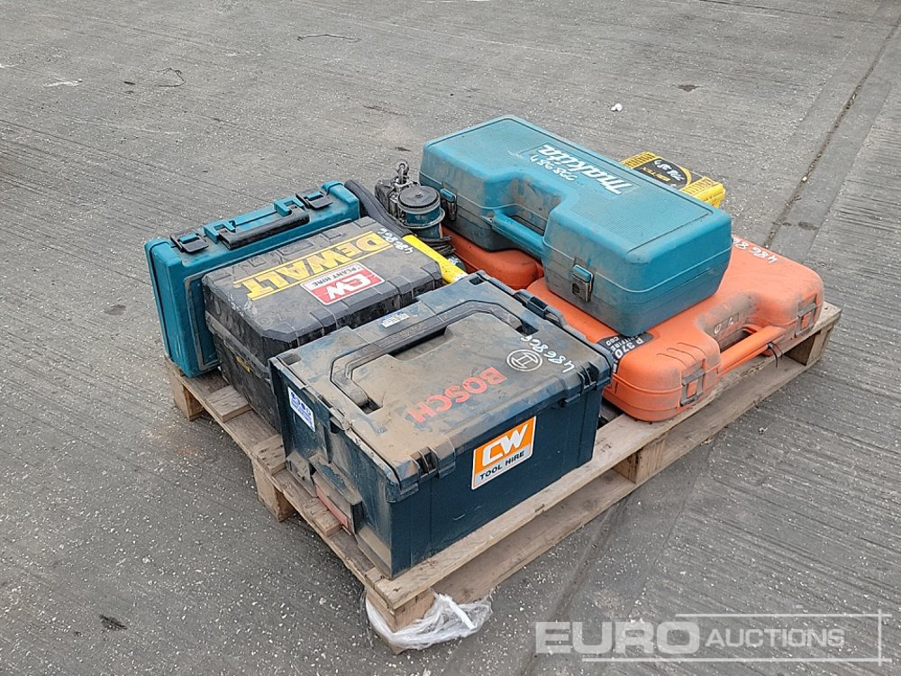 Makita 110 Volt Angle Grinder, 110Volt Drill (Spares), 110Volt Hammer Drill (Spares), Bosh Battery Circular Saw, Battery (3 of), Charger, DeWalt 110Volt Wood Planer, Spitfire P370 Nail Gun (2 of), Ezi - Строително оборудване: снимка 5 Makita 110 Volt Angle Grinder, 110Volt Drill (Spares), 110Volt Hammer Drill (Spares), Bosh Battery Circular Saw, Battery (3 of), Charger, DeWalt 110Volt Wood Planer, Spitfire P370 Nail Gun (2 of), Ezi - Строително оборудване: снимка 5