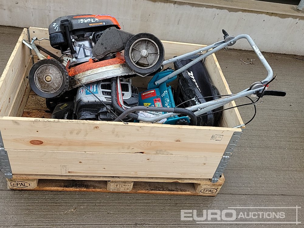 Makita Petrol Lawnmower, Briggs & Stratton Engine, Husqvarna Petrol Lawnmower - Строително оборудване: снимка 2 Makita Petrol Lawnmower, Briggs & Stratton Engine, Husqvarna Petrol Lawnmower - Строително оборудване: снимка 2