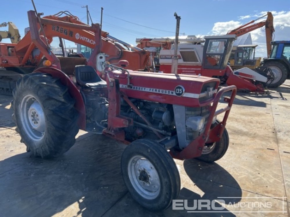 Massey Ferguson 135 - Трактор: снимка 2 Massey Ferguson 135 - Трактор: снимка 2