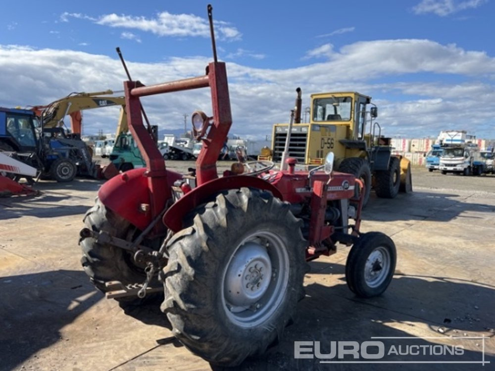 Massey Ferguson 135 - Трактор: снимка 3 Massey Ferguson 135 - Трактор: снимка 3