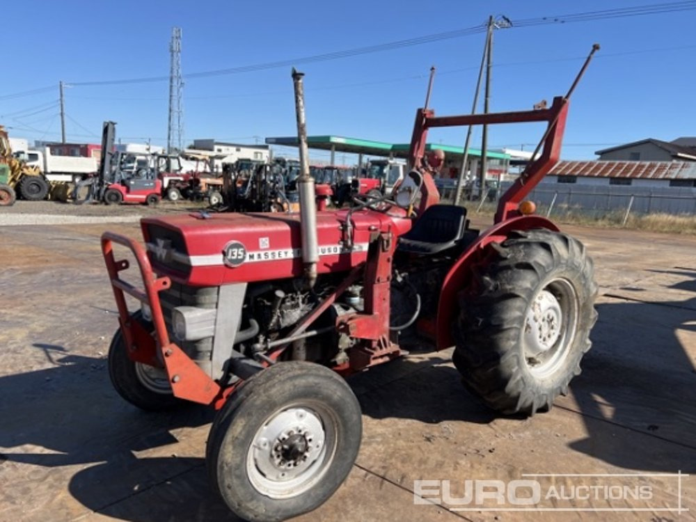 Massey Ferguson 135 - Трактор: снимка 1 Massey Ferguson 135 - Трактор: снимка 1