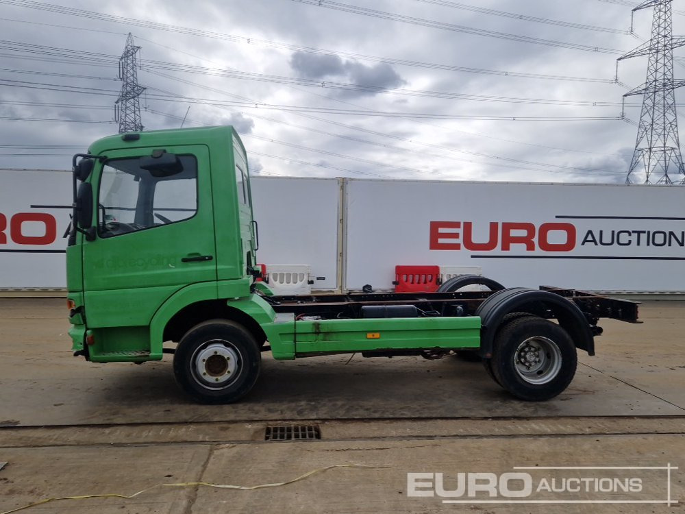 Mercedes 4x2 Chassis Cab, Manual Gearbox - Шаси кабина: снимка 2 Mercedes 4x2 Chassis Cab, Manual Gearbox - Шаси кабина: снимка 2