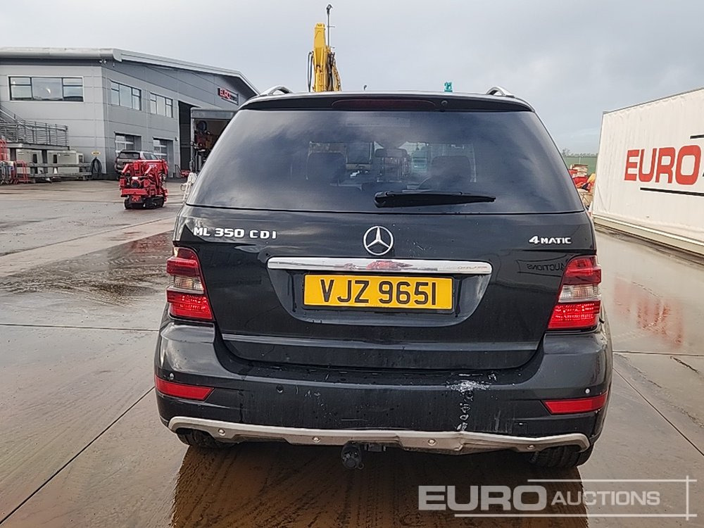 Mercedes ML350 - Джип: снимка 4 Mercedes ML350 - Джип: снимка 4