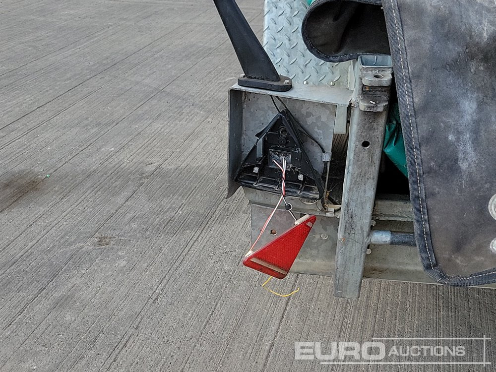 Ремарке за строителна техника Meredith & Eyre 3.5 Ton Twin Axle Plant Trailer, Soundproofing Barriers (10 of): снимка 19