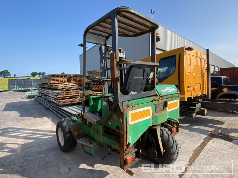 Moffett Mounty M7 24.3W, 3 Wheeled Trailer Mountable Forklift, 2 Stage Mast - Мотокар за монтаж на камиони: снимка 2 Moffett Mounty M7 24.3W, 3 Wheeled Trailer Mountable Forklift, 2 Stage Mast - Мотокар за монтаж на камиони: снимка 2