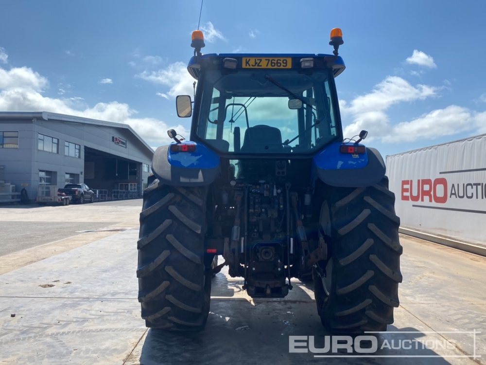 New Holland TM155 - Трактор: снимка 4 New Holland TM155 - Трактор: снимка 4