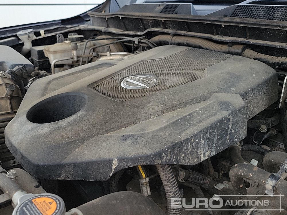 Пикап Nissan Navara: снимка 25