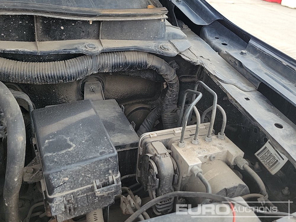 Пикап Nissan Navara: снимка 19