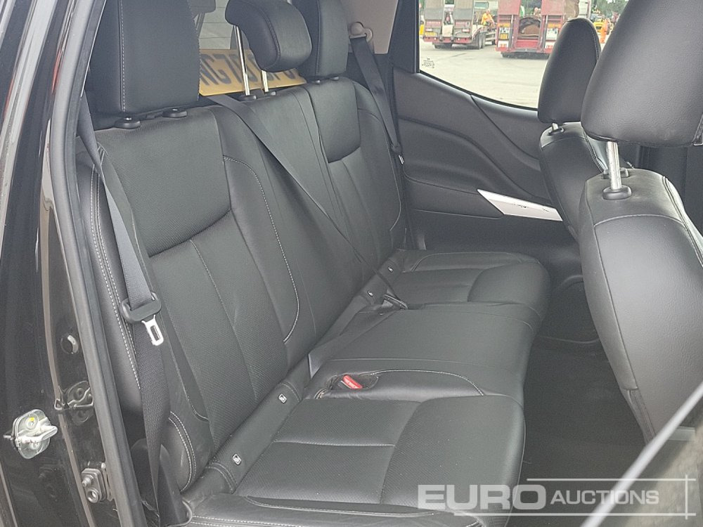 Пикап Nissan Navara: снимка 29