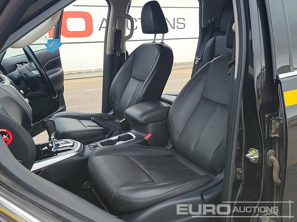 Пикап Nissan Navara: снимка 34