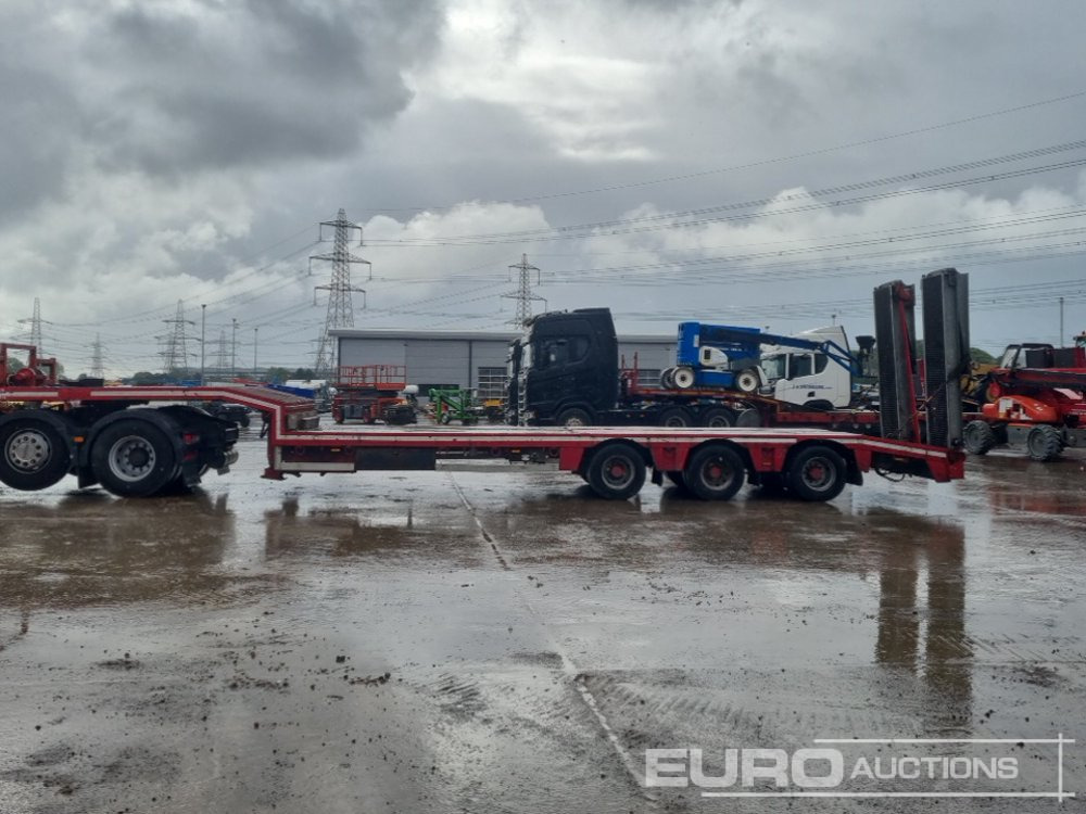 Nooteboom Tri Axle Stepframe Low Loader Trailer, Rear Steer, Hydraulic Fliptoe Ramps, Winch - Нискорамна площадка полуремарке: снимка 2 Nooteboom Tri Axle Stepframe Low Loader Trailer, Rear Steer, Hydraulic Fliptoe Ramps, Winch - Нискорамна площадка полуремарке: снимка 2