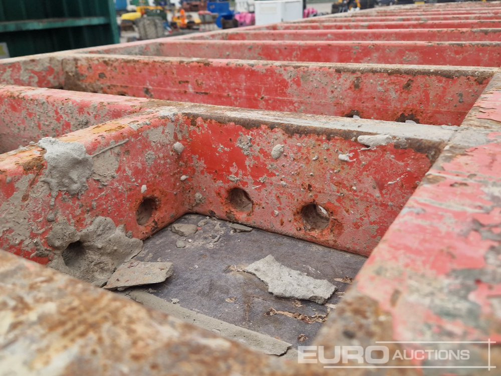 Техника за слагане на асфалт Peri Trio Concrete Formwork, 3.3m x 1.2m Panel (8 of), 3.3m x 0.9m Panel (4 of), 2.7m x 1.2m Panel (2 of), 1.2m x 0.6m Panel (3 of), 1.2m x 0.7m Panel (3 of), 0.9m x 0.6m Panel (2 of), Concrete Pourin: снимка 17