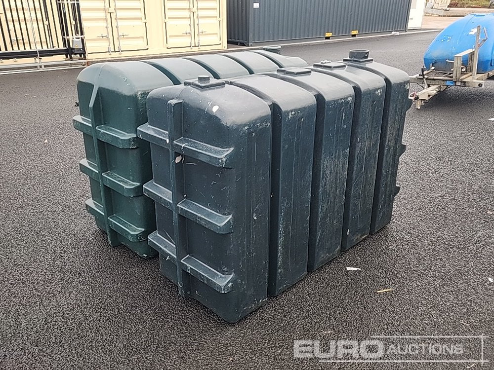Plastic Oil Tank (2 of) - Резервоар за съхранение: снимка 3 Plastic Oil Tank (2 of) - Резервоар за съхранение: снимка 3