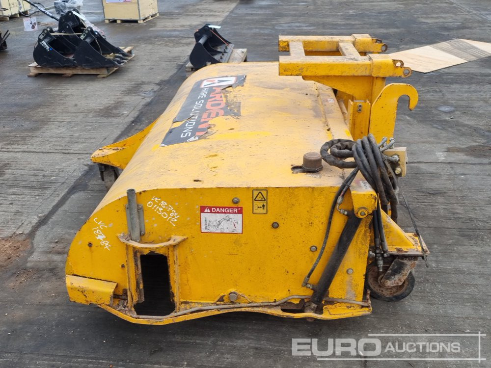 2018 JCB SC240 - Подемно-транспортна техника: снимка 2 2018 JCB SC240 - Подемно-транспортна техника: снимка 2