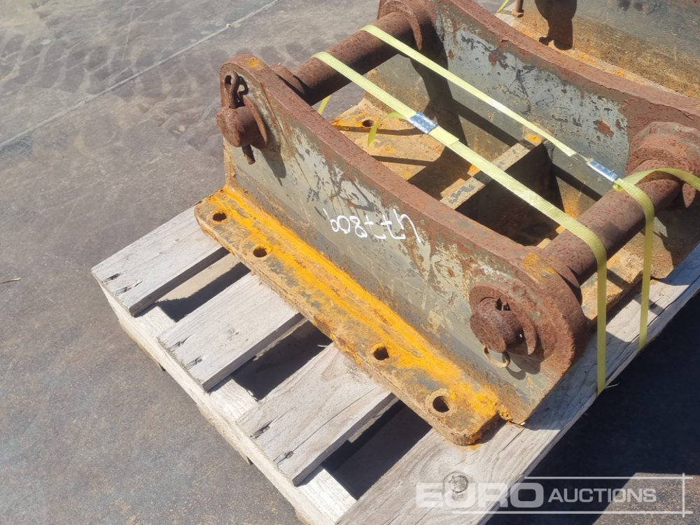Прикачен инвентар за Багер Headstock 45mm Pin to suit 4-6 Ton Excavator (2 of): снимка 12