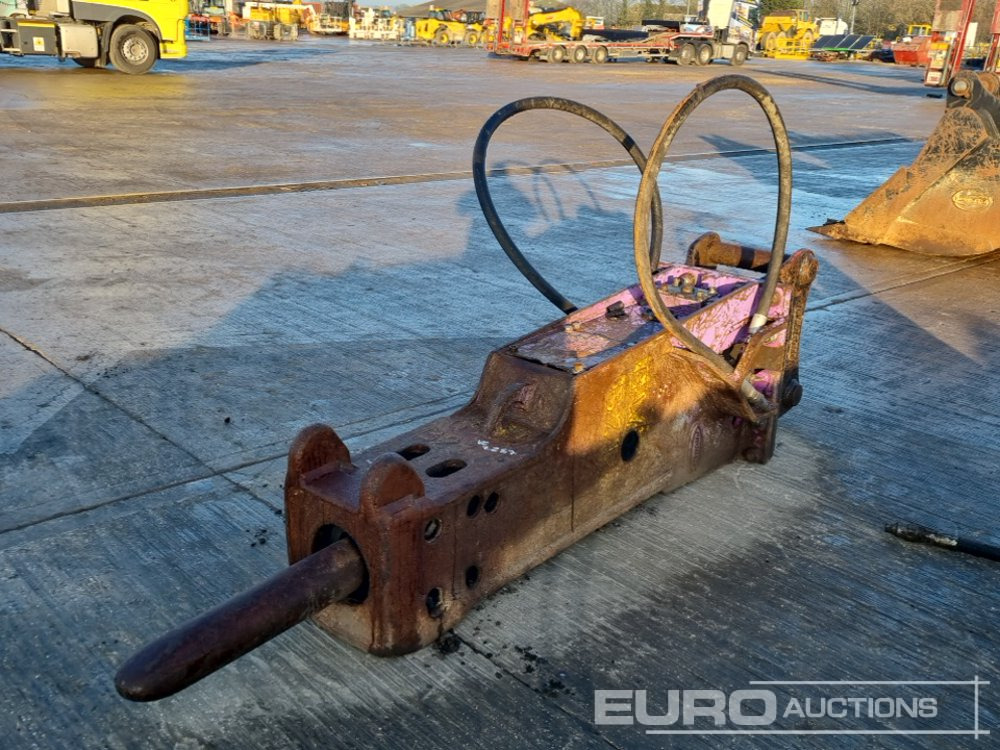 Prodem Hydraulic Breaker 80mm Pin to suit 20 Ton Excavator - Хидравличен чук: снимка 1 Prodem Hydraulic Breaker 80mm Pin to suit 20 Ton Excavator - Хидравличен чук: снимка 1