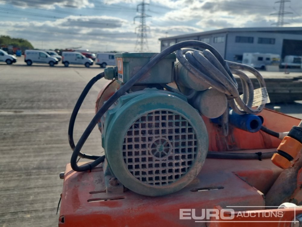 Строително оборудване Redband 110 Volt Masonry Saw: снимка 12