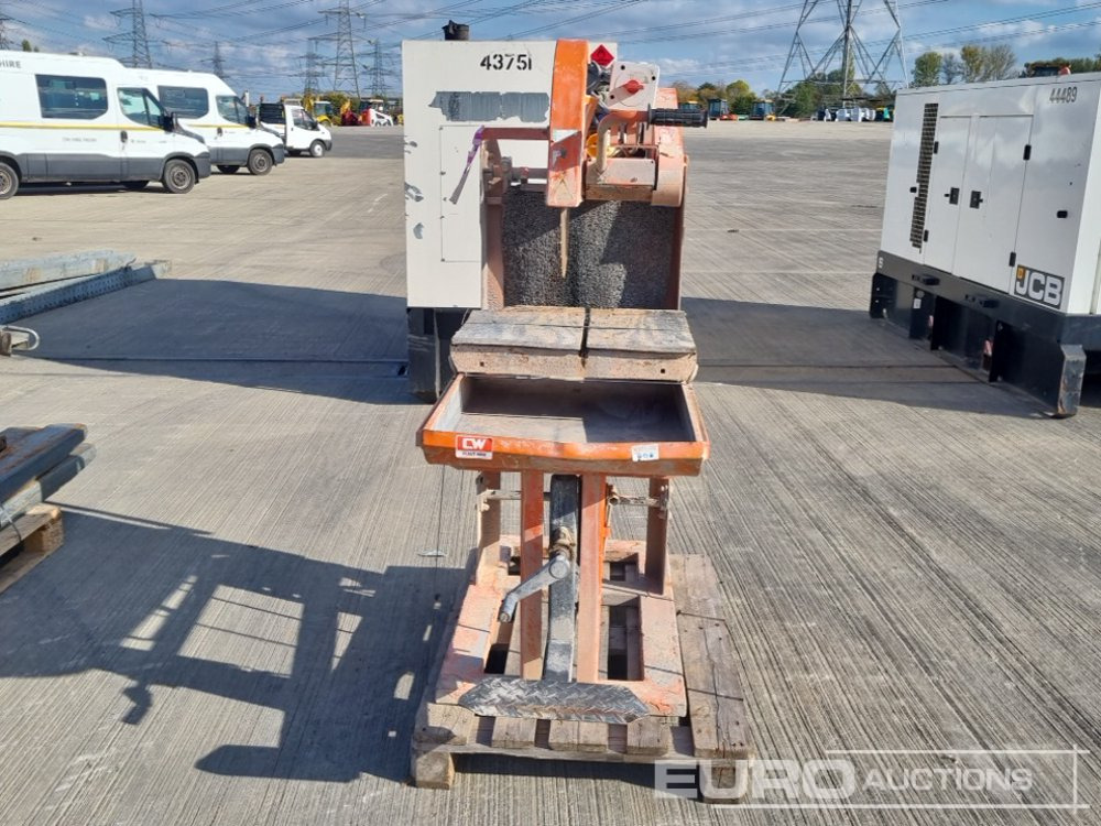 Строително оборудване Redband 110 Volt Masonry Saw: снимка 8