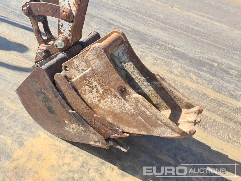 Мини багер Schaeff-Terex HR18: снимка 24