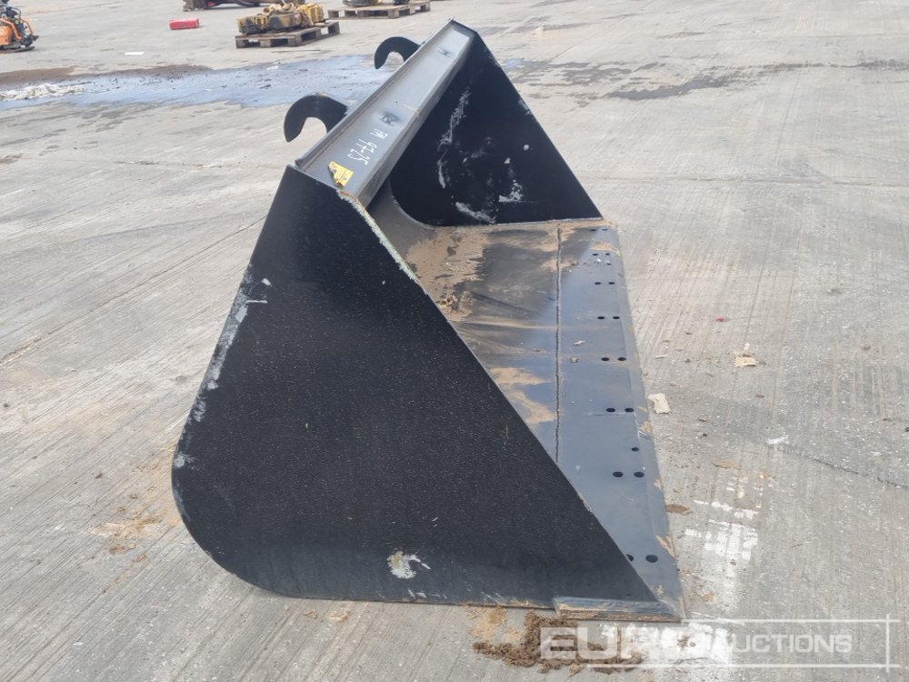 Селскостопанска техника Unused Strickland 90" Loading Bucket to suit JCB Telehandler: снимка 6