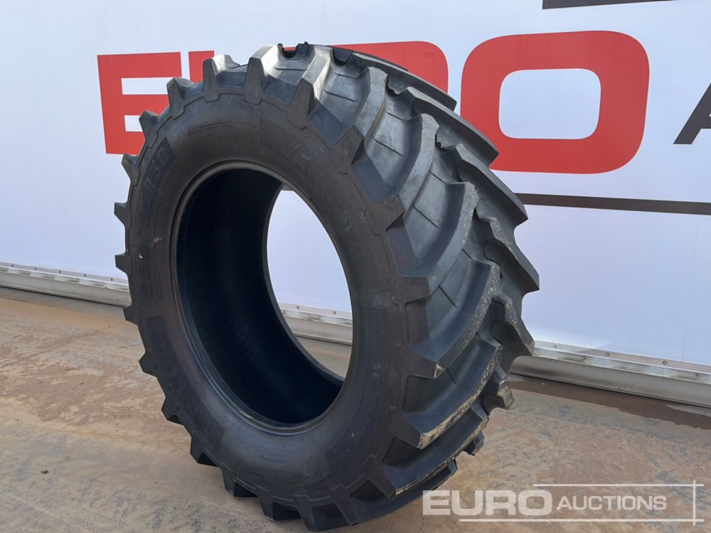 Unused Vannova 650/65R38-163 R1W Tyre (2 of) - Селскостопанска техника: снимка 1 Unused Vannova 650/65R38-163 R1W Tyre (2 of) - Селскостопанска техника: снимка 1
