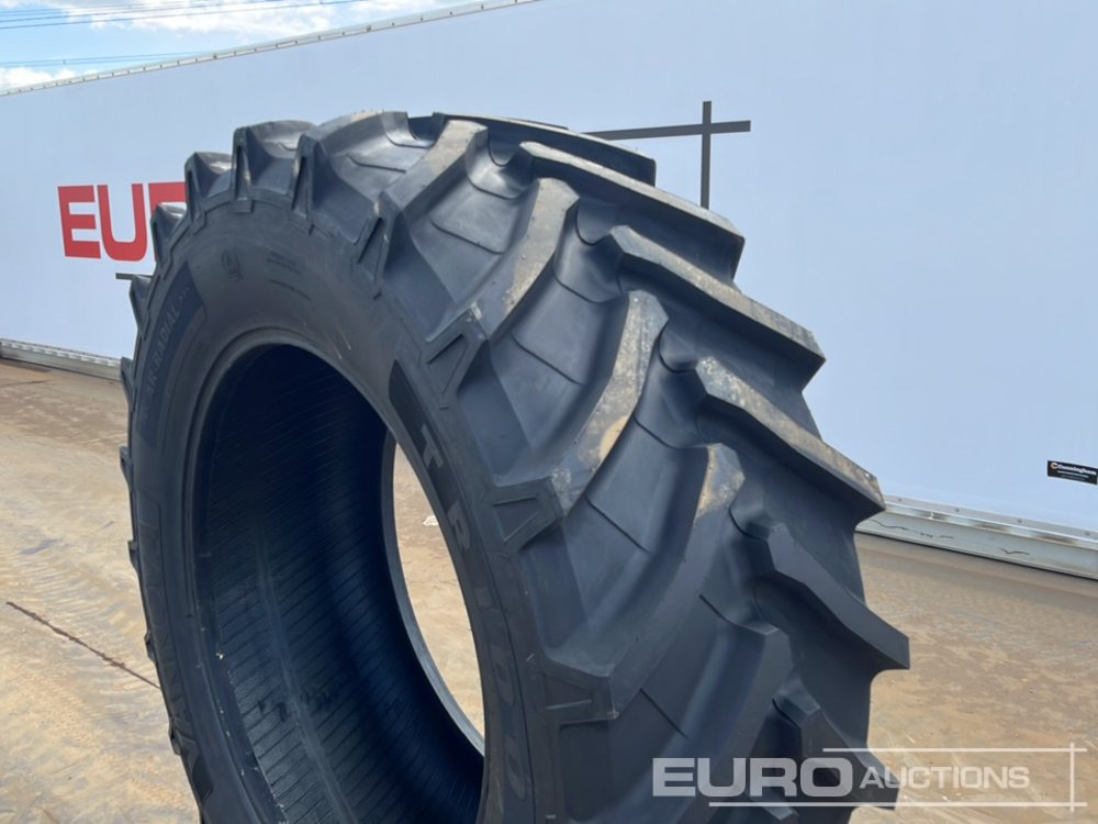 Селскостопанска техника Unused Vannova 650/65R42-170 R1W Tyre (2 of): снимка 6 Селскостопанска техника Unused Vannova 650/65R42-170 R1W Tyre (2 of): снимка 6