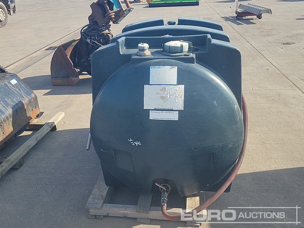 Titan Static Plastic Oil Bowser - Резервоар за съхранение: снимка 4 Titan Static Plastic Oil Bowser - Резервоар за съхранение: снимка 4