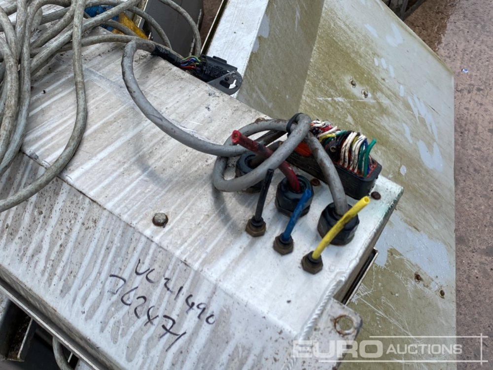 Tool Boxes, Tank, Control Panel - Строително оборудване: снимка 5 Tool Boxes, Tank, Control Panel - Строително оборудване: снимка 5