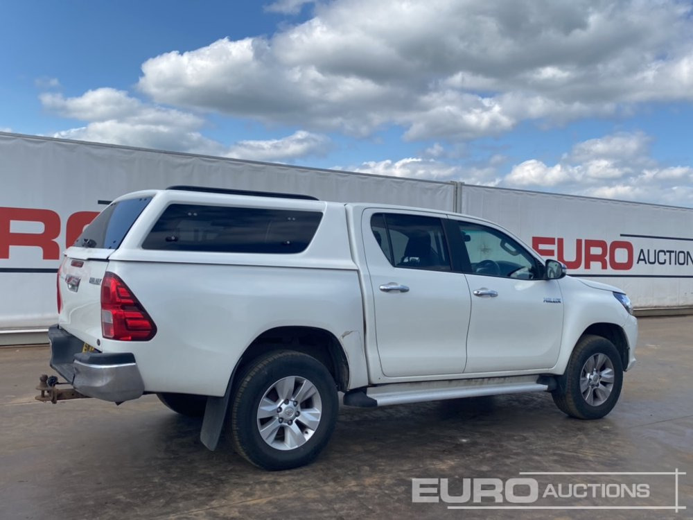 Toyota Hilux Icon - Пикап: снимка 5 Toyota Hilux Icon - Пикап: снимка 5