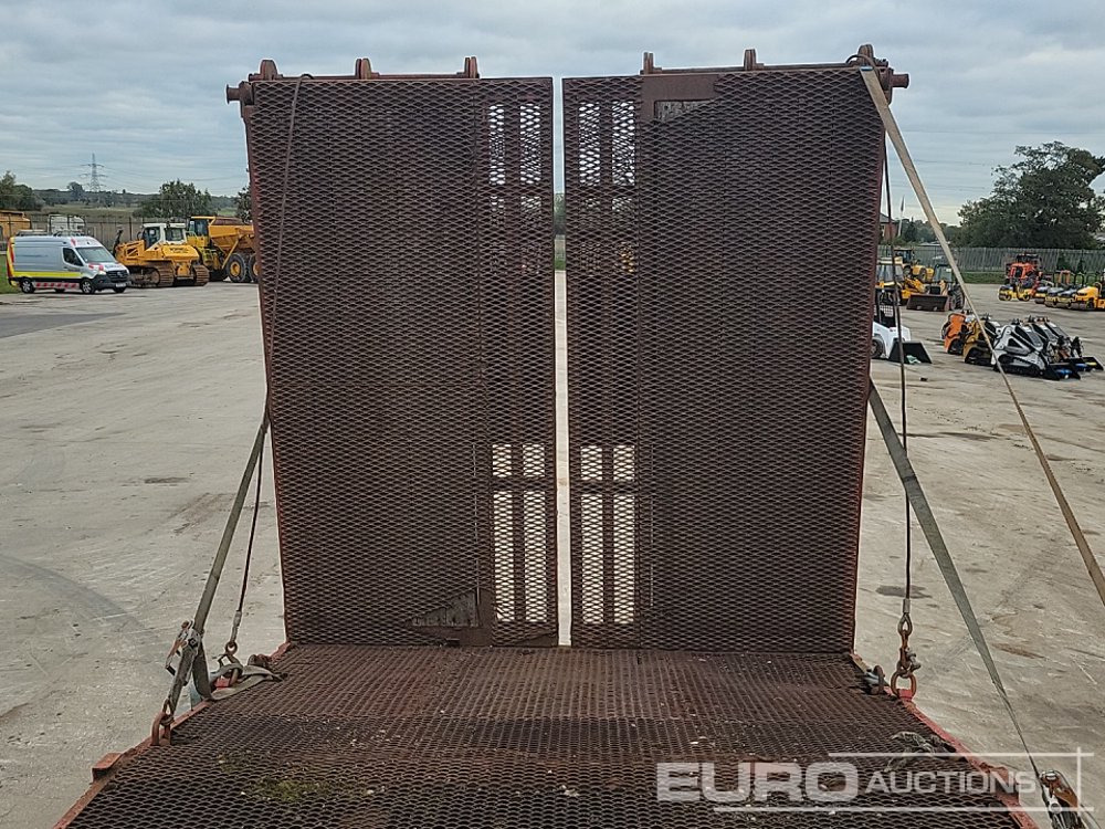 Нискорамна площадка полуремарке Tri Axle Low Loader Trailer, Winch, Hydraulic Ramp: снимка 19