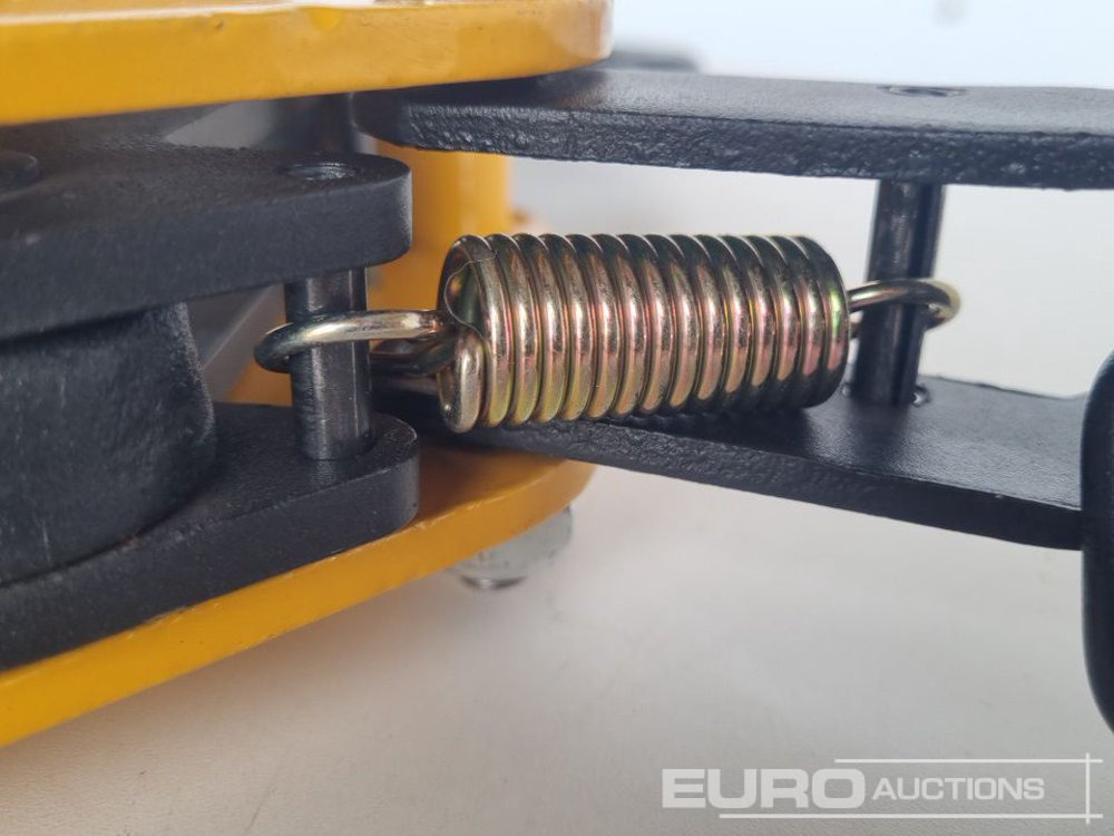 Оборудване за гаражи/ Работилници Unused 1 Ton CDH Vertical Plate Lifting Clamp: снимка 11