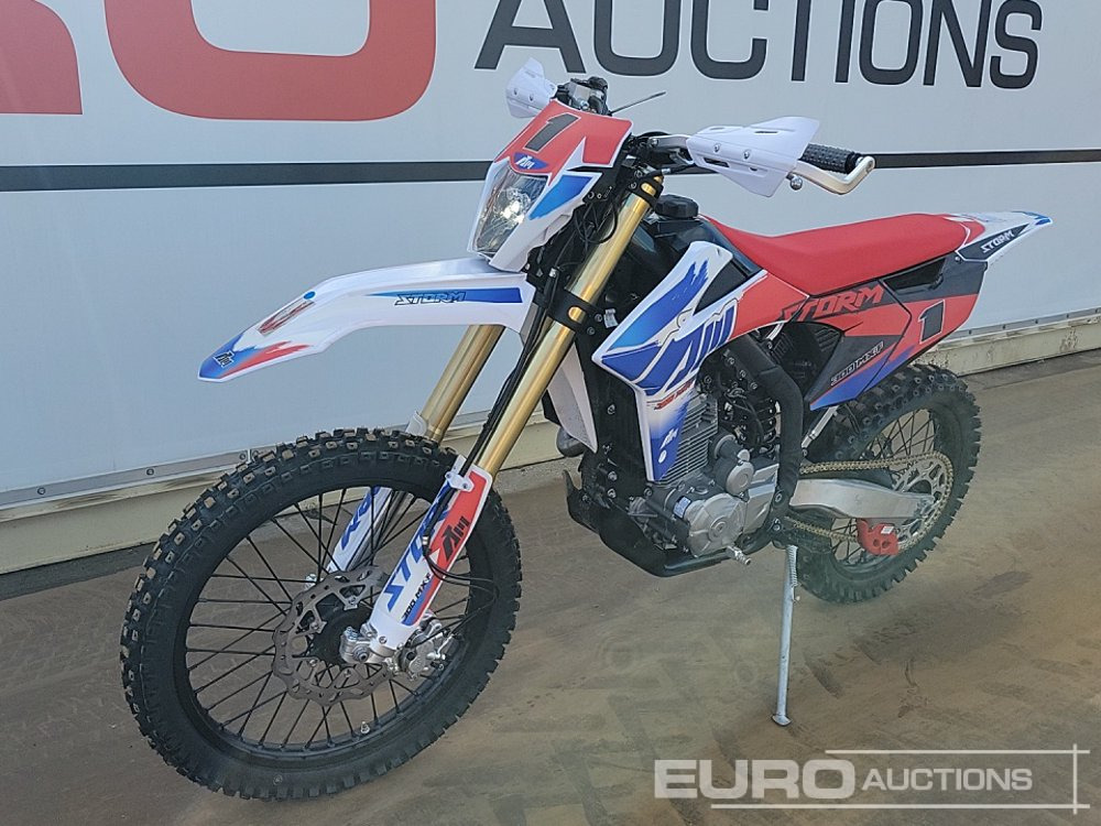 Unused 2025 Apollo Storm 300cc Motorcross Bike, 21" Front, 18" Rear Tyres, Electric Start, Air Cooled, Hydraulic Suspension, Disc Brakes, Lighting Kit (UNASSEMBLED) - Мотоциклет: снимка 1 Unused 2025 Apollo Storm 300cc Motorcross Bike, 21" Front, 18" Rear Tyres, Electric Start, Air Cooled, Hydraulic Suspension, Disc Brakes, Lighting Kit (UNASSEMBLED) - Мотоциклет: снимка 1