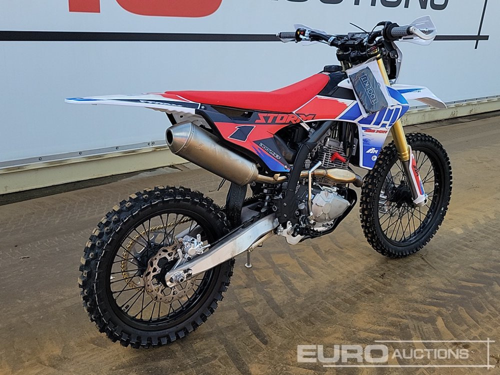 Unused 2025 Apollo Storm 300cc Motorcross Bike, 21" Front, 18" Rear Tyres, Electric Start, Air Cooled, Hydraulic Suspension, Disc Brakes, Lighting Kit (UNASSEMBLED) - Мотоциклет: снимка 5 Unused 2025 Apollo Storm 300cc Motorcross Bike, 21" Front, 18" Rear Tyres, Electric Start, Air Cooled, Hydraulic Suspension, Disc Brakes, Lighting Kit (UNASSEMBLED) - Мотоциклет: снимка 5
