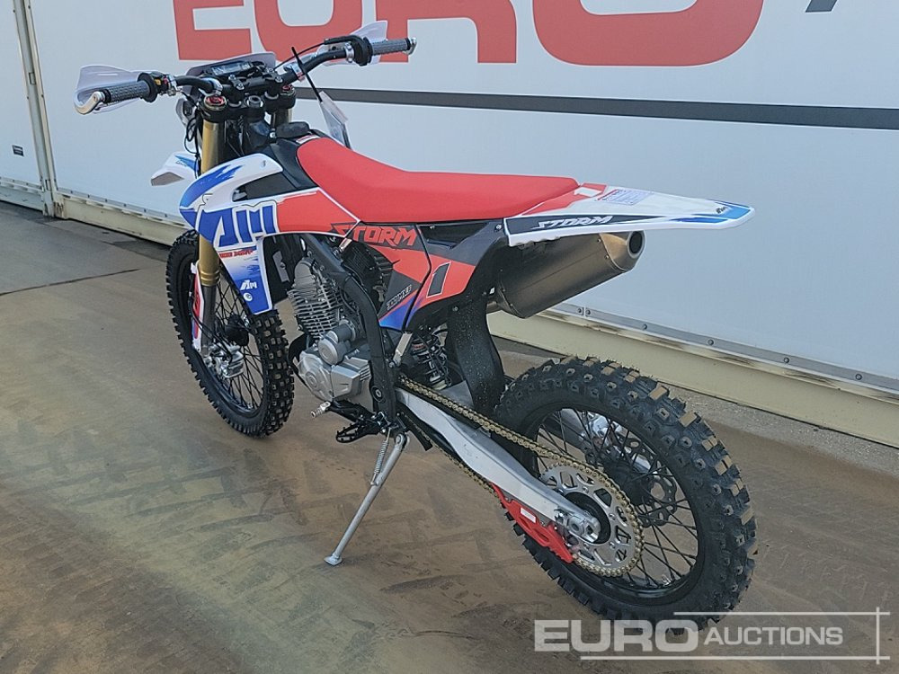 Unused 2025 Apollo Storm 300cc Motorcross Bike, 21" Front, 18" Rear Tyres, Electric Start, Air Cooled, Hydraulic Suspension, Disc Brakes, Lighting Kit (UNASSEMBLED) - Мотоциклет: снимка 3 Unused 2025 Apollo Storm 300cc Motorcross Bike, 21" Front, 18" Rear Tyres, Electric Start, Air Cooled, Hydraulic Suspension, Disc Brakes, Lighting Kit (UNASSEMBLED) - Мотоциклет: снимка 3