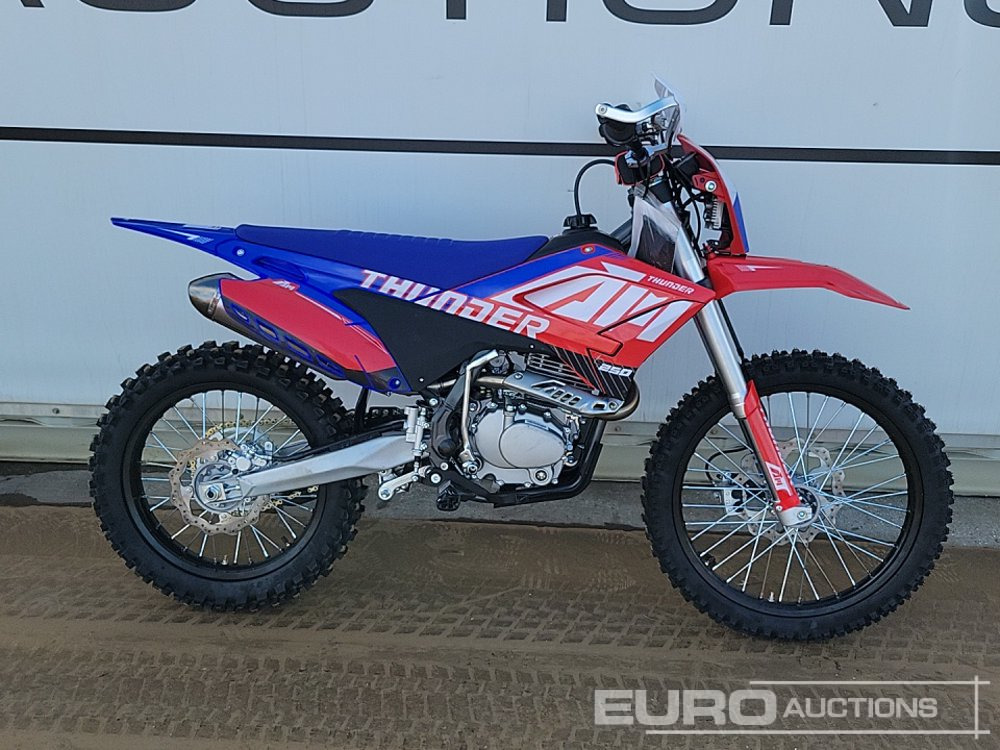 Unused 2025 Apollo Thunder 250cc Motorcross Bike, 21" Front, 18" Rear Tyres, Electric Start, Air Cooled, Hydraulic Suspension, Disc Brakes, Lighting Kit (UNASSEMBLED) - Мотоциклет: снимка 5 Unused 2025 Apollo Thunder 250cc Motorcross Bike, 21" Front, 18" Rear Tyres, Electric Start, Air Cooled, Hydraulic Suspension, Disc Brakes, Lighting Kit (UNASSEMBLED) - Мотоциклет: снимка 5