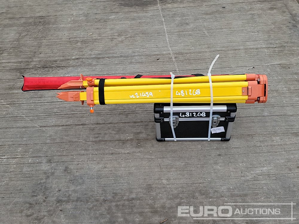 Unused 2025 Captok Self-Leveling Rotary Laser Level With Batteries, Receiver, Tripod, Grade Rod - Строително оборудване: снимка 1 Unused 2025 Captok Self-Leveling Rotary Laser Level With Batteries, Receiver, Tripod, Grade Rod - Строително оборудване: снимка 1