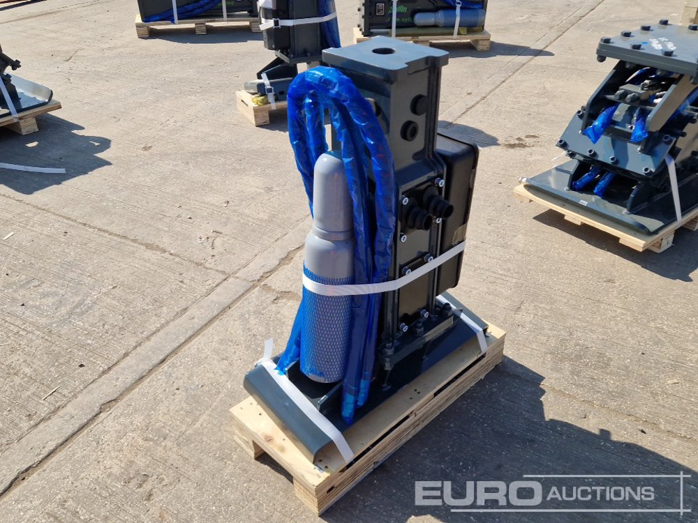 Unused 2025 Hydraulic Breaker to suit Skidsteer - Хидравличен чук: снимка 3 Unused 2025 Hydraulic Breaker to suit Skidsteer - Хидравличен чук: снимка 3