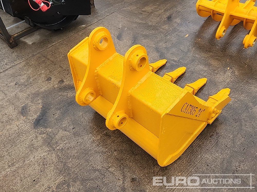 Unused 24" Digging Buctet 45mm Pin to suit 4-6 Ton Excavator - Кофа: снимка 3 Unused 24" Digging Buctet 45mm Pin to suit 4-6 Ton Excavator - Кофа: снимка 3